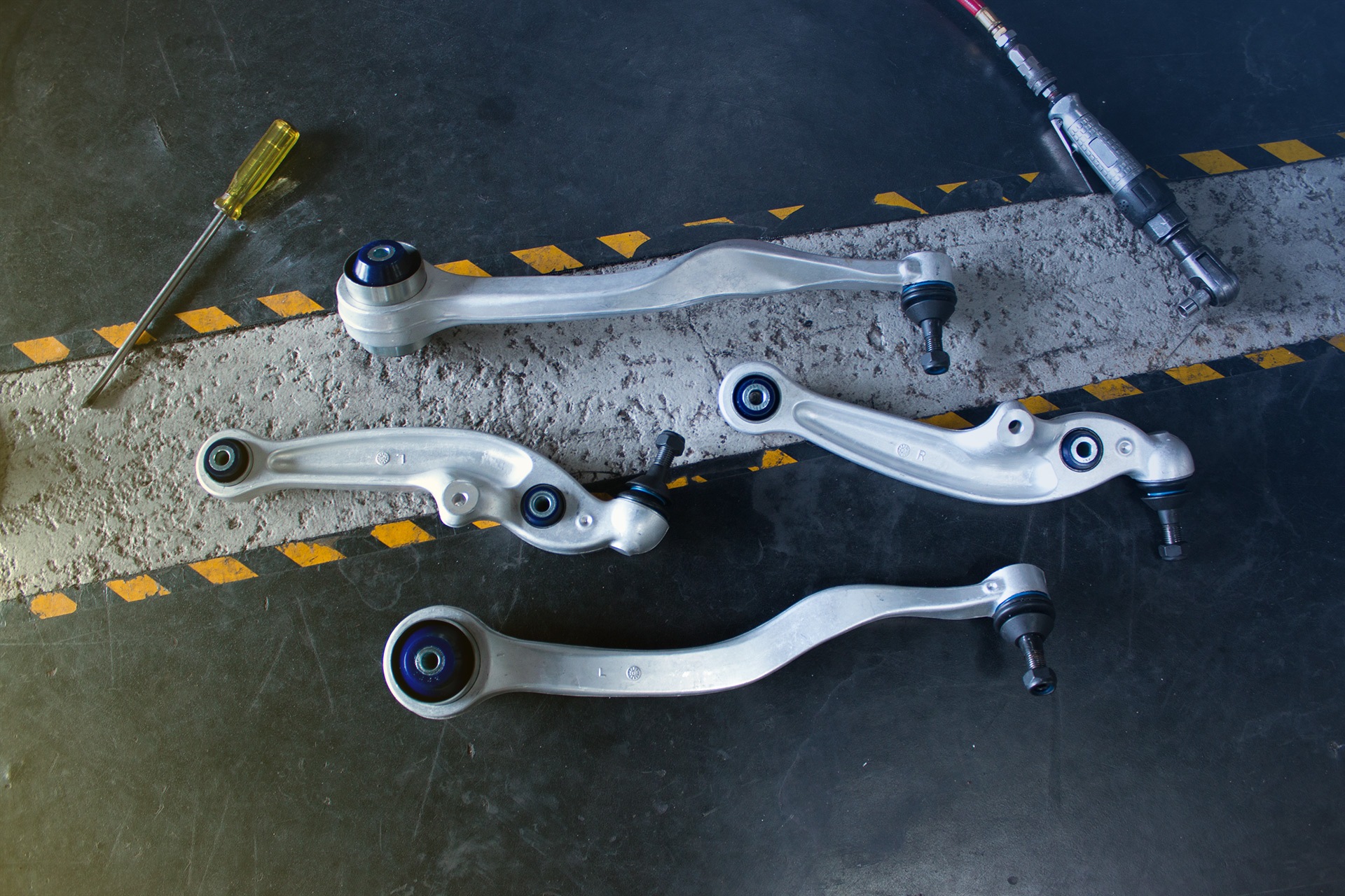 Complete Control and Radius Arm Assembly for Ford Falcon FG and FGX